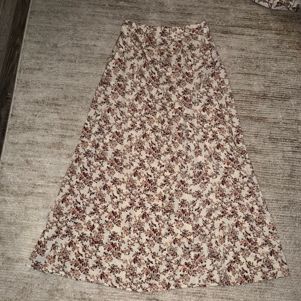 Floral Print Maxi Skirt with Front Slit